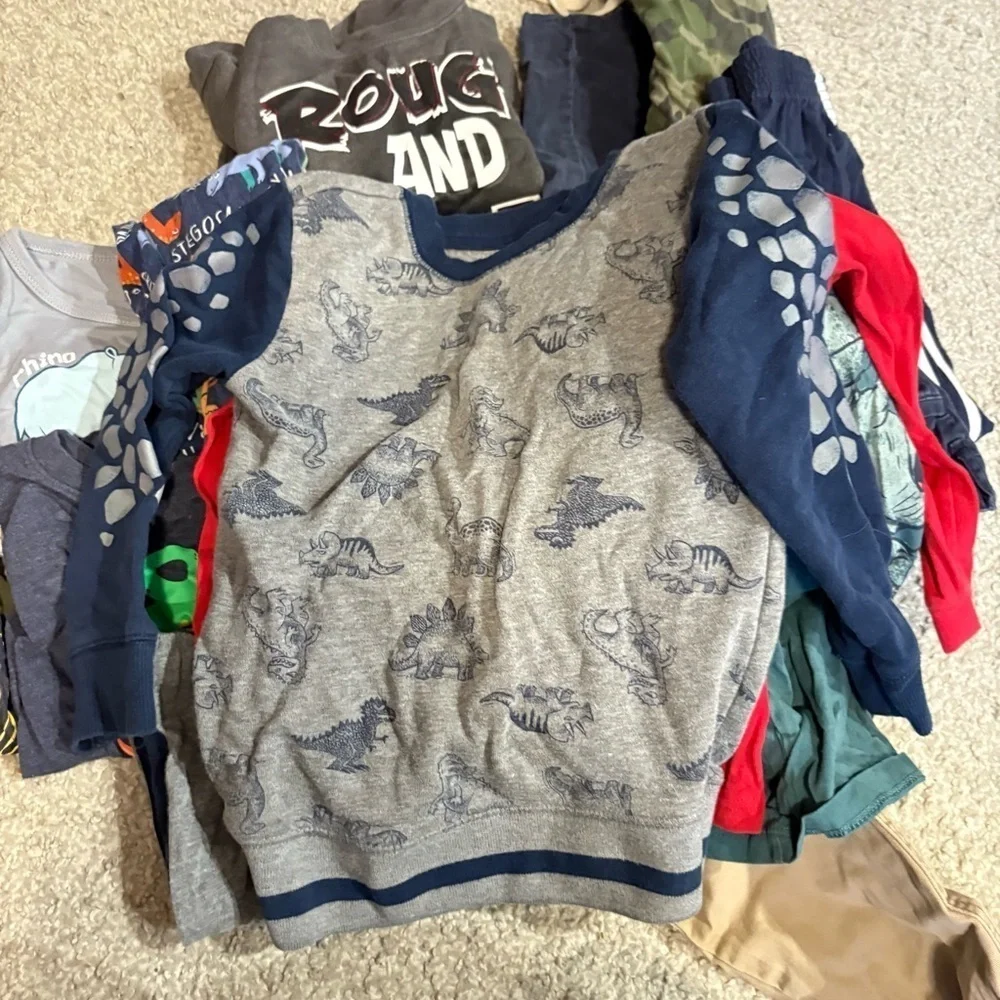 Kids Sz 5 Clothing Bundle Lot Pants Pajamas T-shirt Sweatshirt Santa Paw Patrol - Picture 9 of 12